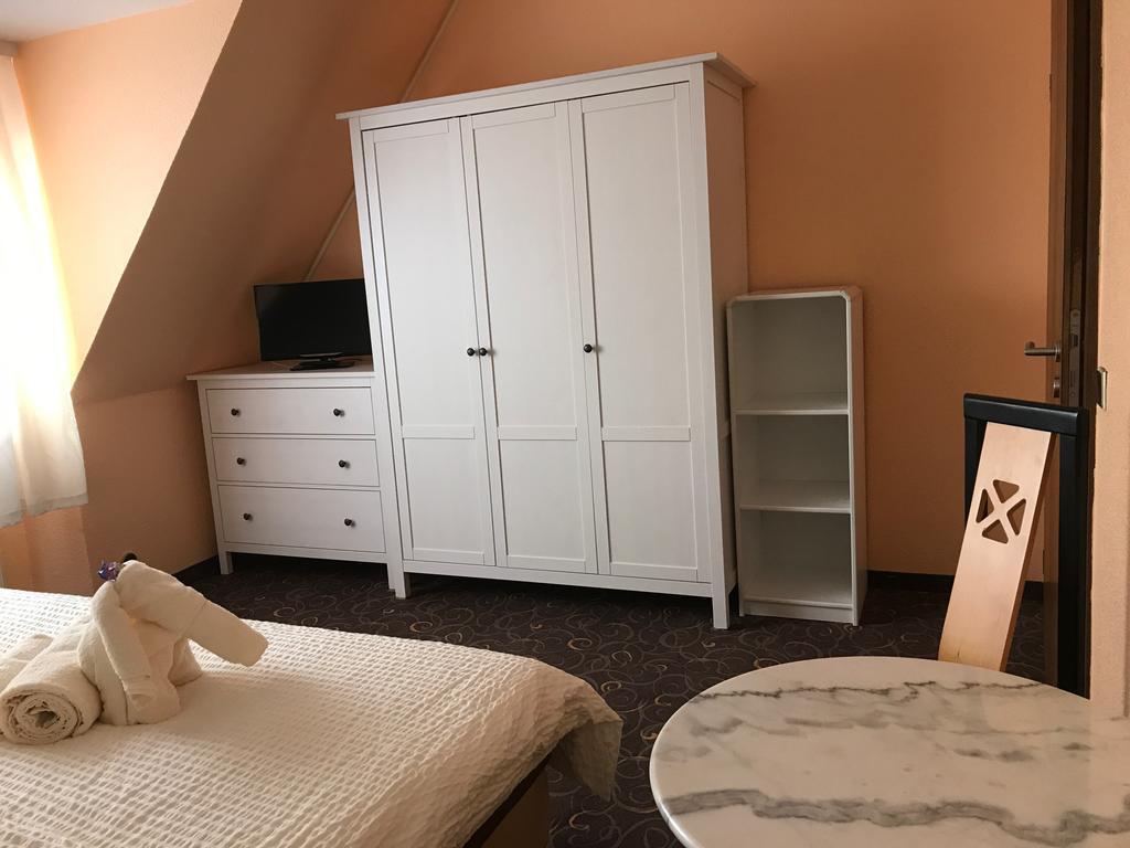 Hotel Seemeile Куксхавен Екстериор снимка
