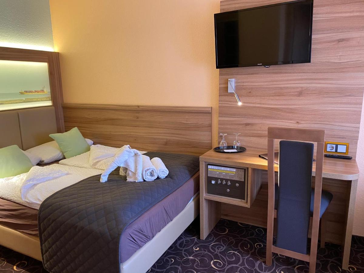 Hotel Seemeile Куксхавен Екстериор снимка